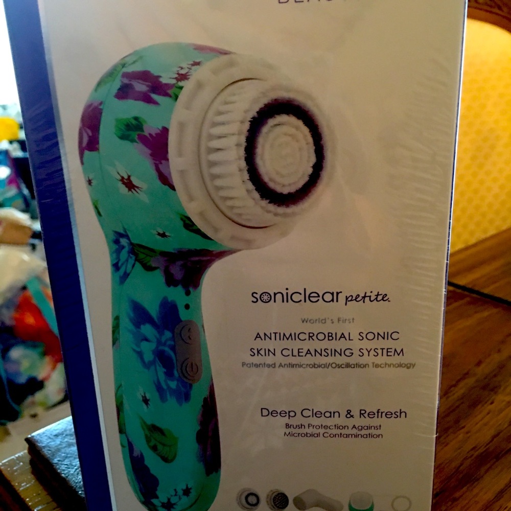 Soniclear Petite by Michael Todd. NWT